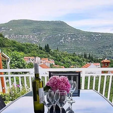 Gea - Three Bedroom With Terrace And Partial Sea View Ston