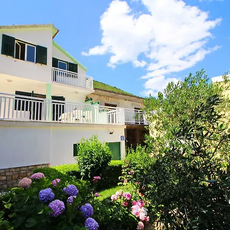 Vikendica Gea - Three Bedroom With Terrace And Partial Sea View *