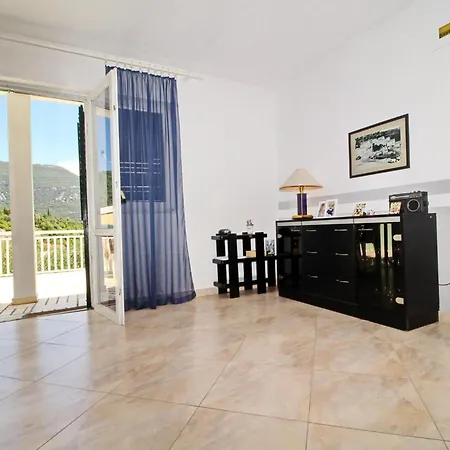 Gea - Three Bedroom With Terrace And Partial Sea View Vikendica *