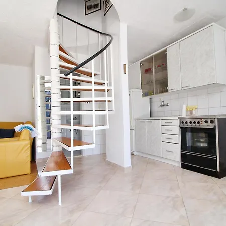 Gea - Three Bedroom With Terrace And Partial Sea View Ston
