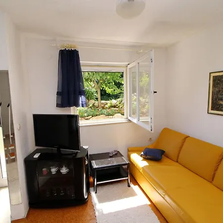 Holiday home Gea - Three Bedroom With Terrace And Partial Sea View